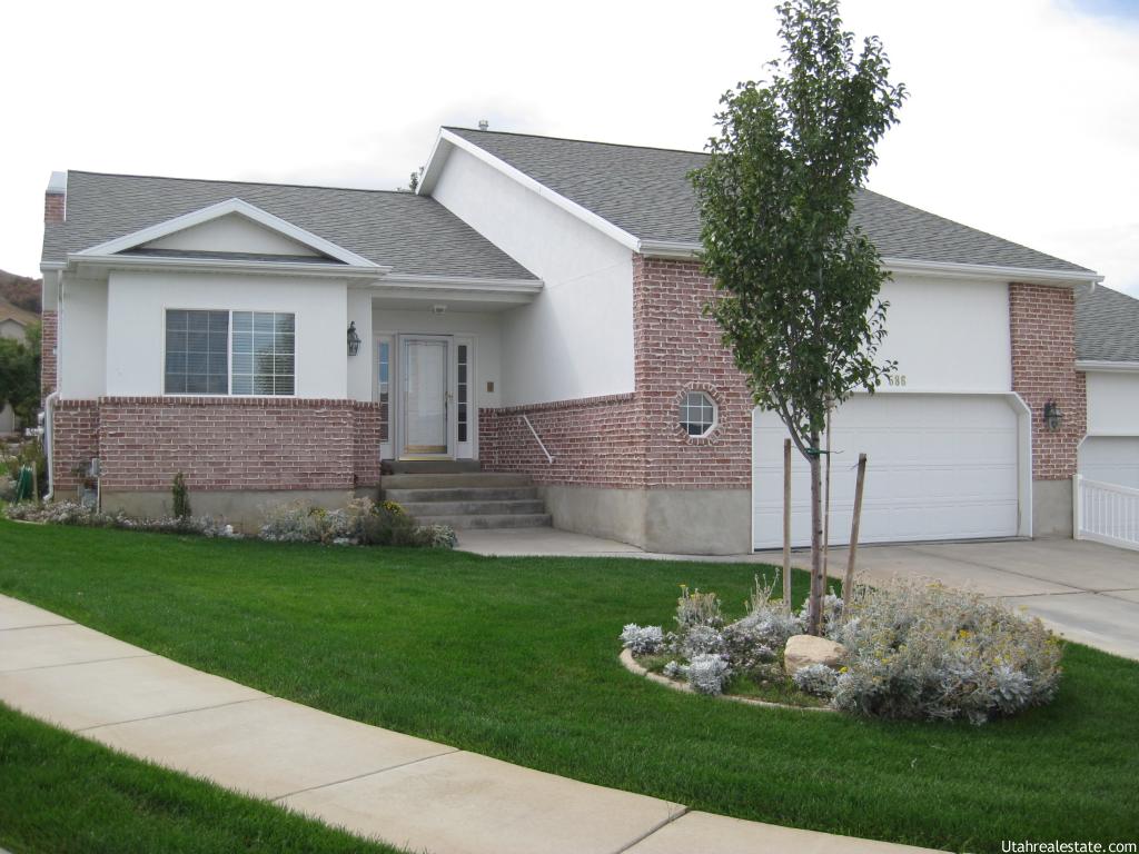 586 S OAK LN, Tooele UT 84074