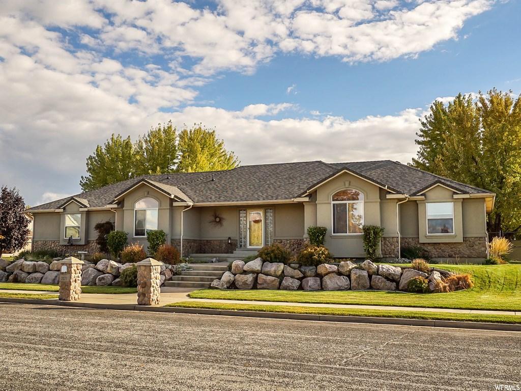 2277 W 4150 S, Roy UT 84067