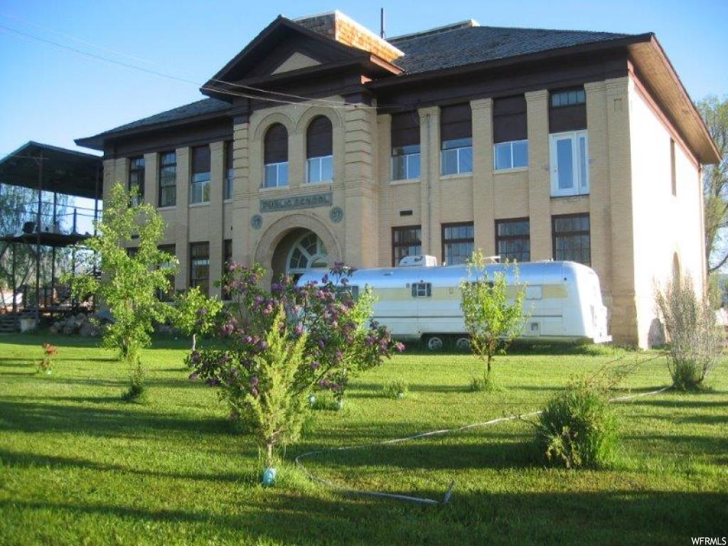 135 N 300 W, Fountain Green UT 84632