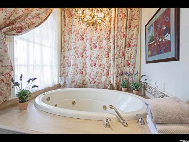 1622 E Connecticut DR, Salt Lake City, Utah 84103, 4 Bedrooms Bedrooms, ,5 BathroomsBathrooms,Single family,For sale,E Connecticut DR,1582166