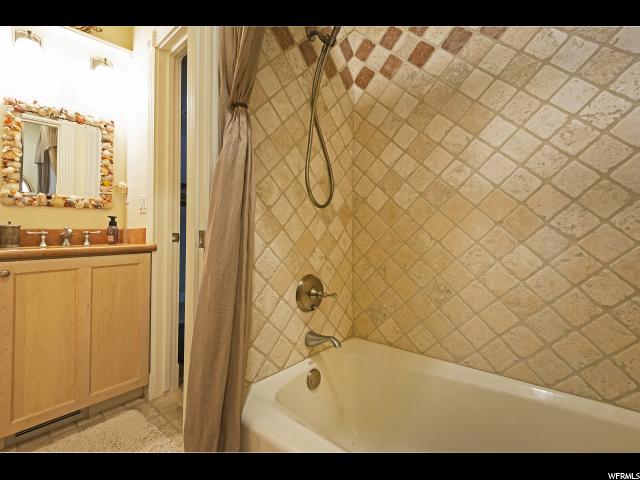 1622 E Connecticut DR, Salt Lake City, Utah 84103, 4 Bedrooms Bedrooms, ,5 BathroomsBathrooms,Single family,For sale,E Connecticut DR,1582166