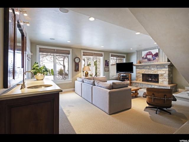 1622 E Connecticut DR, Salt Lake City, Utah 84103, 4 Bedrooms Bedrooms, ,5 BathroomsBathrooms,Single family,For sale,E Connecticut DR,1582166