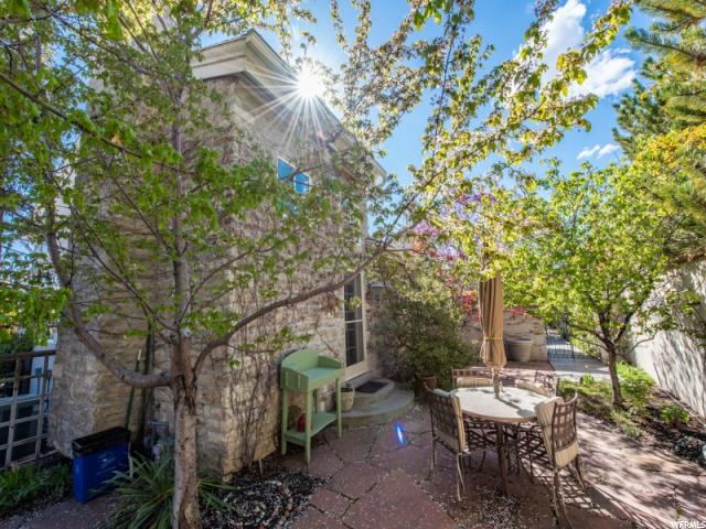 1622 E Connecticut DR, Salt Lake City, Utah 84103, 4 Bedrooms Bedrooms, ,5 BathroomsBathrooms,Single family,For sale,E Connecticut DR,1582166