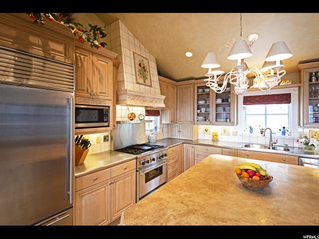1622 E Connecticut DR, Salt Lake City, Utah 84103, 4 Bedrooms Bedrooms, ,5 BathroomsBathrooms,Single family,For sale,E Connecticut DR,1582166