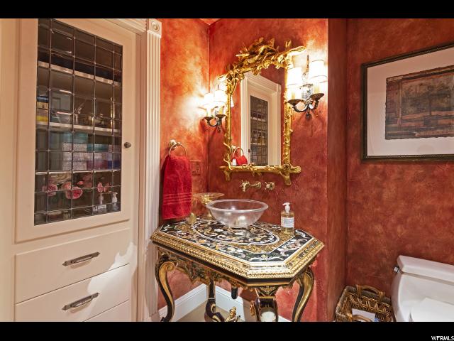 1622 E Connecticut DR, Salt Lake City, Utah 84103, 4 Bedrooms Bedrooms, ,5 BathroomsBathrooms,Single family,For sale,E Connecticut DR,1582166