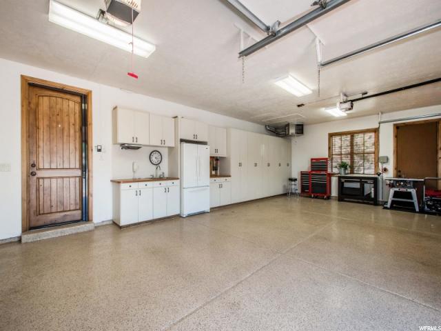 3281 E Falcon Heights S LN, Cottonwood Heights, Utah 84093, 4 Bedrooms Bedrooms, ,4 BathroomsBathrooms,Single family,Under Contract,E Falcon Heights S LN,1598378