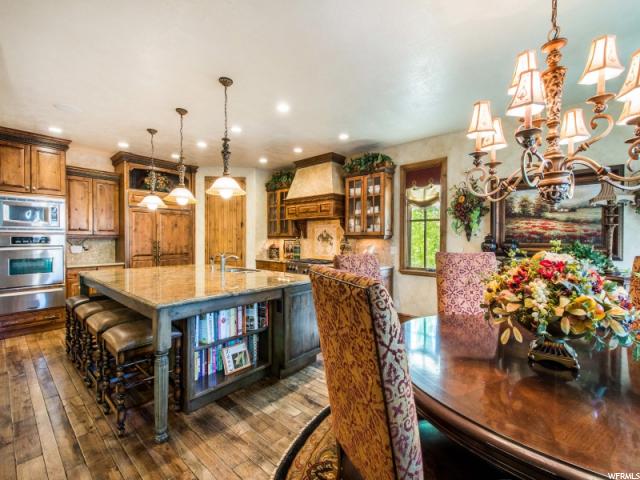3281 E Falcon Heights S LN, Cottonwood Heights, Utah 84093, 4 Bedrooms Bedrooms, ,4 BathroomsBathrooms,Single family,Under Contract,E Falcon Heights S LN,1598378