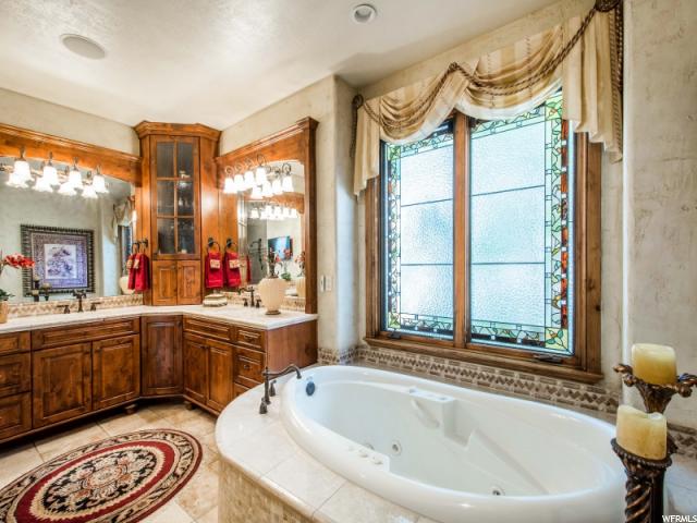 3281 E Falcon Heights S LN, Cottonwood Heights, Utah 84093, 4 Bedrooms Bedrooms, ,4 BathroomsBathrooms,Single family,Under Contract,E Falcon Heights S LN,1598378