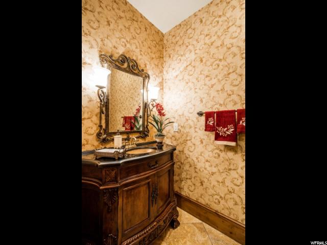 3281 E Falcon Heights S LN, Cottonwood Heights, Utah 84093, 4 Bedrooms Bedrooms, ,4 BathroomsBathrooms,Single family,Under Contract,E Falcon Heights S LN,1598378