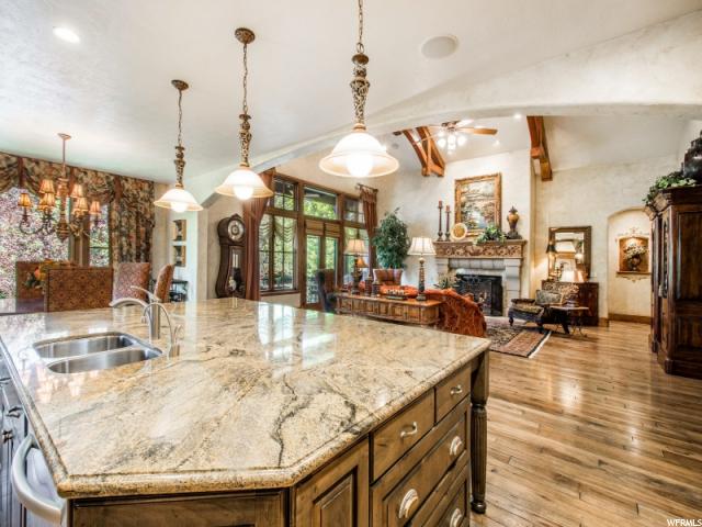 3281 E Falcon Heights S LN, Cottonwood Heights, Utah 84093, 4 Bedrooms Bedrooms, ,4 BathroomsBathrooms,Single family,Under Contract,E Falcon Heights S LN,1598378