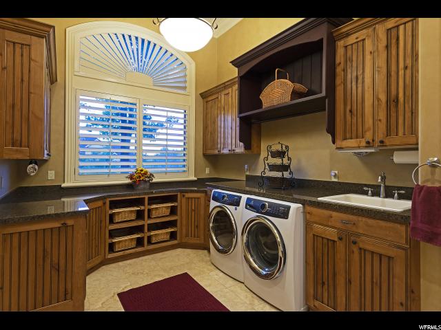 13477 S Aintree E AVE, Draper, Utah 84020, 5 Bedrooms Bedrooms, ,5 BathroomsBathrooms,Single family,For sale,S Aintree E AVE,1599701