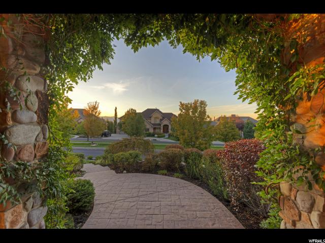 13477 S Aintree E AVE, Draper, Utah 84020, 5 Bedrooms Bedrooms, ,5 BathroomsBathrooms,Single family,For sale,S Aintree E AVE,1599701