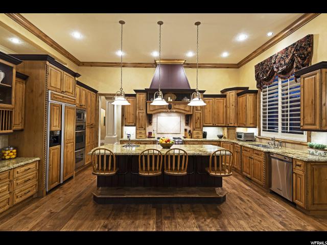 13477 S Aintree E AVE, Draper, Utah 84020, 5 Bedrooms Bedrooms, ,5 BathroomsBathrooms,Single family,For sale,S Aintree E AVE,1599701