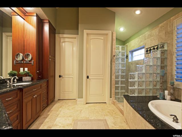 13477 S Aintree E AVE, Draper, Utah 84020, 5 Bedrooms Bedrooms, ,5 BathroomsBathrooms,Single family,For sale,S Aintree E AVE,1599701