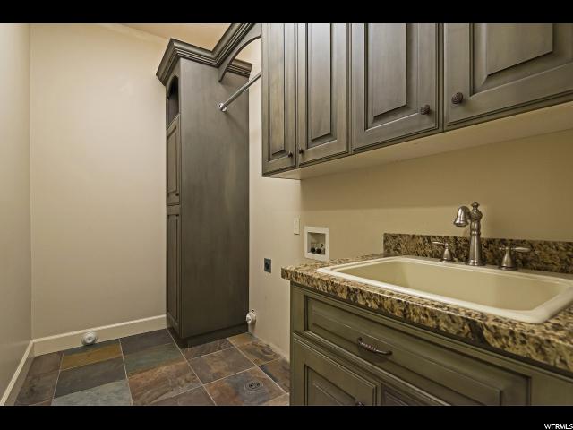13477 S Aintree E AVE, Draper, Utah 84020, 5 Bedrooms Bedrooms, ,5 BathroomsBathrooms,Single family,For sale,S Aintree E AVE,1599701
