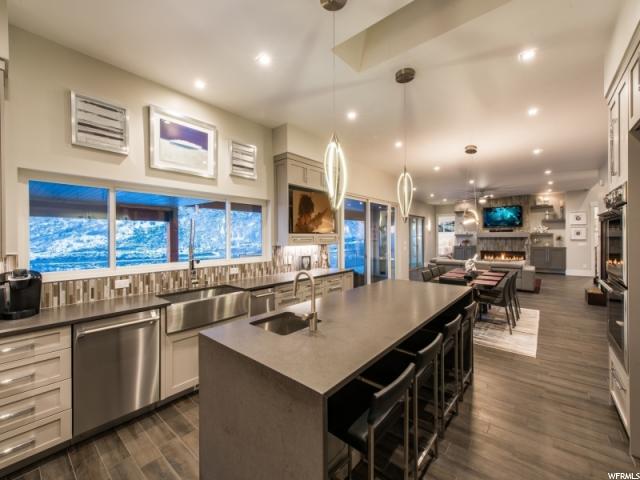 3877 E Alta Approach S, Sandy, Utah 84092, 4 Bedrooms Bedrooms, ,5 BathroomsBathrooms,Single family,Under Contract,E Alta Approach S,1599773