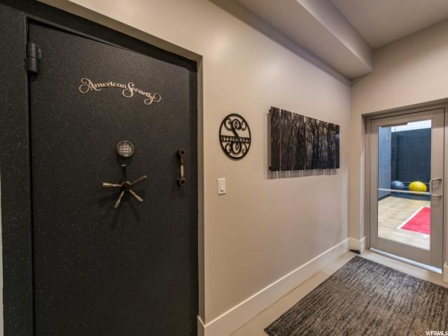3877 E Alta Approach S, Sandy, Utah 84092, 4 Bedrooms Bedrooms, ,5 BathroomsBathrooms,Single family,Under Contract,E Alta Approach S,1599773
