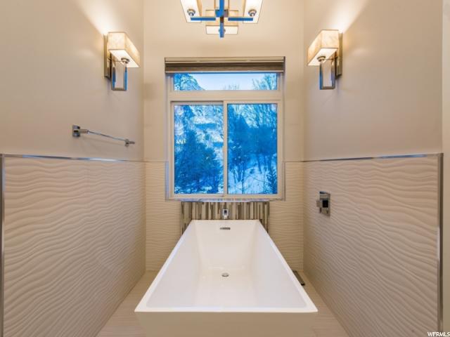 3877 E Alta Approach S, Sandy, Utah 84092, 4 Bedrooms Bedrooms, ,5 BathroomsBathrooms,Single family,Under Contract,E Alta Approach S,1599773
