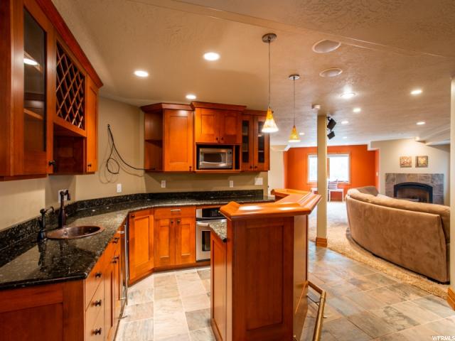 2571 Hidden Canyon LN, Sandy, Utah 84092, 4 Bedrooms Bedrooms, ,5 BathroomsBathrooms,Single family,Under Contract,Hidden Canyon LN,1604747