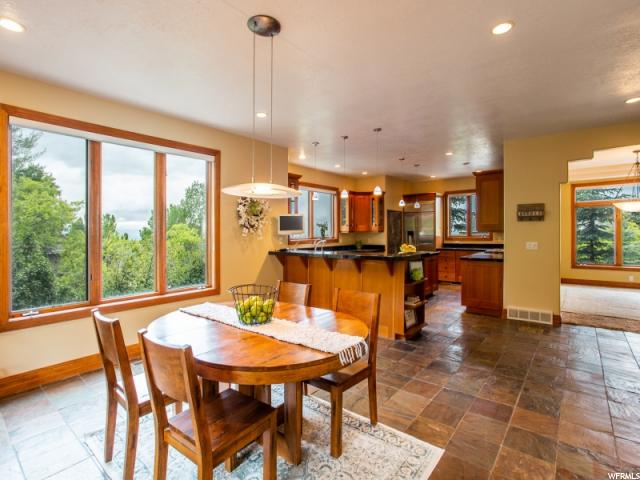 2571 Hidden Canyon LN, Sandy, Utah 84092, 4 Bedrooms Bedrooms, ,5 BathroomsBathrooms,Single family,Under Contract,Hidden Canyon LN,1604747