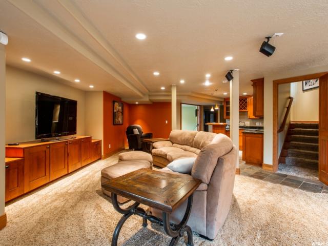 2571 Hidden Canyon LN, Sandy, Utah 84092, 4 Bedrooms Bedrooms, ,5 BathroomsBathrooms,Single family,Under Contract,Hidden Canyon LN,1604747