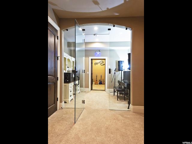 2745 E Kentucky S AVE, Holladay, Utah 84117, 5 Bedrooms Bedrooms, ,5 BathroomsBathrooms,Single family,Under Contract,E Kentucky S AVE,1629357