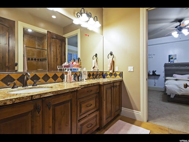 2745 E Kentucky S AVE, Holladay, Utah 84117, 5 Bedrooms Bedrooms, ,5 BathroomsBathrooms,Single family,Under Contract,E Kentucky S AVE,1629357