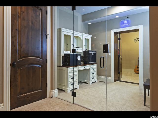 2745 E Kentucky S AVE, Holladay, Utah 84117, 5 Bedrooms Bedrooms, ,5 BathroomsBathrooms,Single family,Under Contract,E Kentucky S AVE,1629357