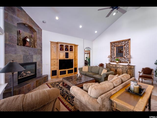 9870 S Granite Slope DR, Sandy, Utah 84092, 5 Bedrooms Bedrooms, ,5 BathroomsBathrooms,Single family,For sale,S Granite Slope DR,1641412