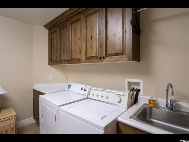 9870 S Granite Slope DR, Sandy, Utah 84092, 5 Bedrooms Bedrooms, ,5 BathroomsBathrooms,Single family,For sale,S Granite Slope DR,1641412