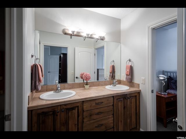9870 S Granite Slope DR, Sandy, Utah 84092, 5 Bedrooms Bedrooms, ,5 BathroomsBathrooms,Single family,For sale,S Granite Slope DR,1641412