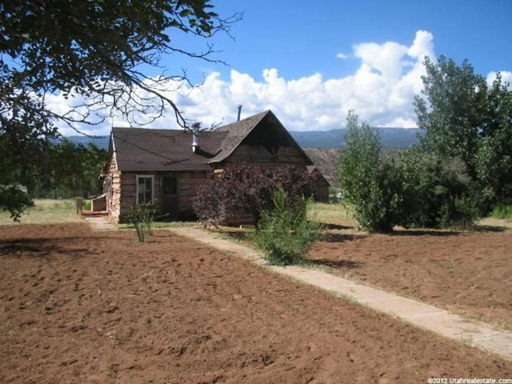 541 W Main S, Torrey, UT 84775
