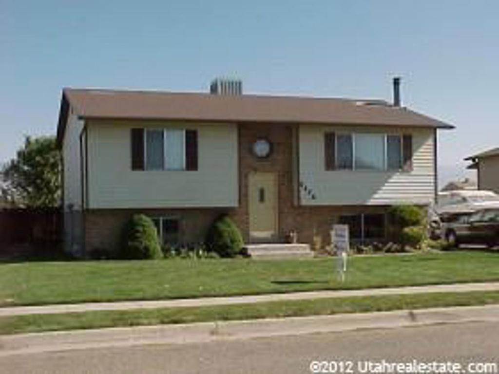 5556 S 3925 W, Roy, UT 84067