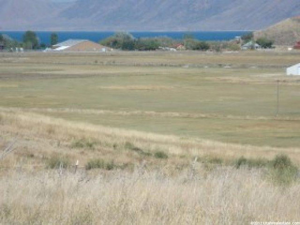 2660 S Eagle Dr #11, Garden City, UT 84028