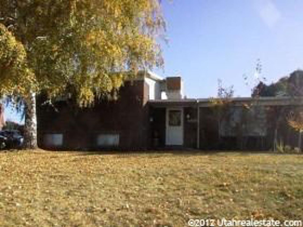 4856 S 2575 W, Roy, UT 84067