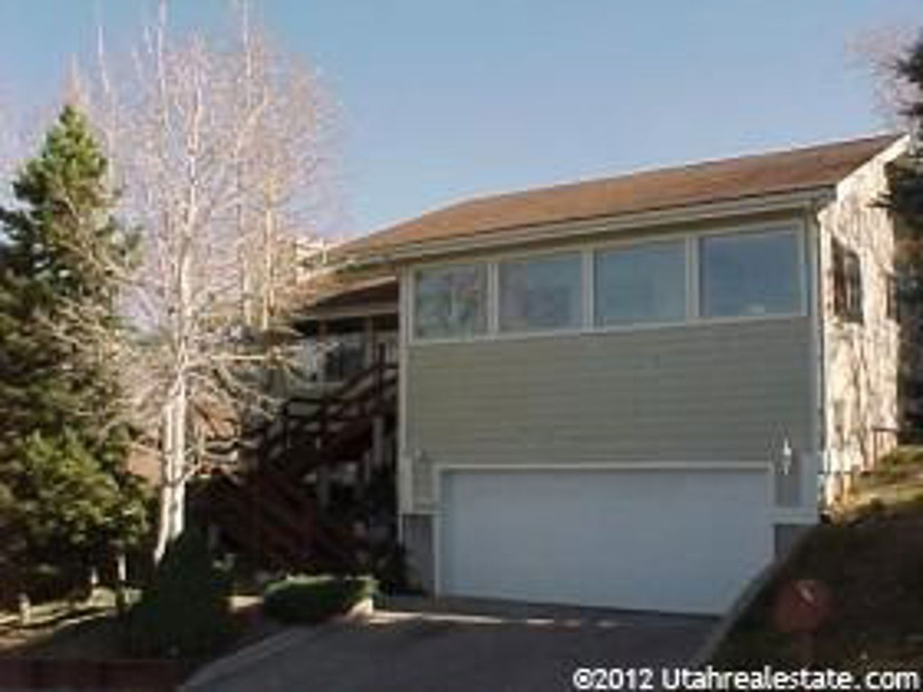 2985 Devon Dr, Bountiful, UT 84010