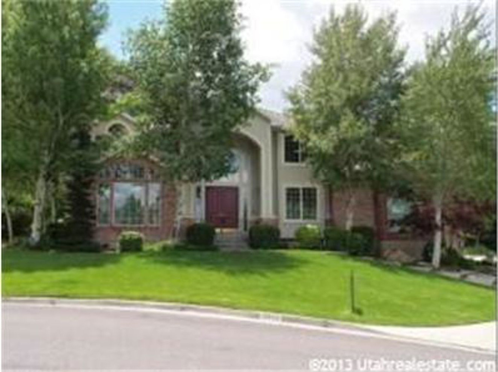 2472 E Brook Ln S, Sandy, UT 84092