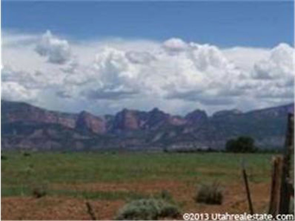 800 N 75 E, New Harmony, UT 84757
