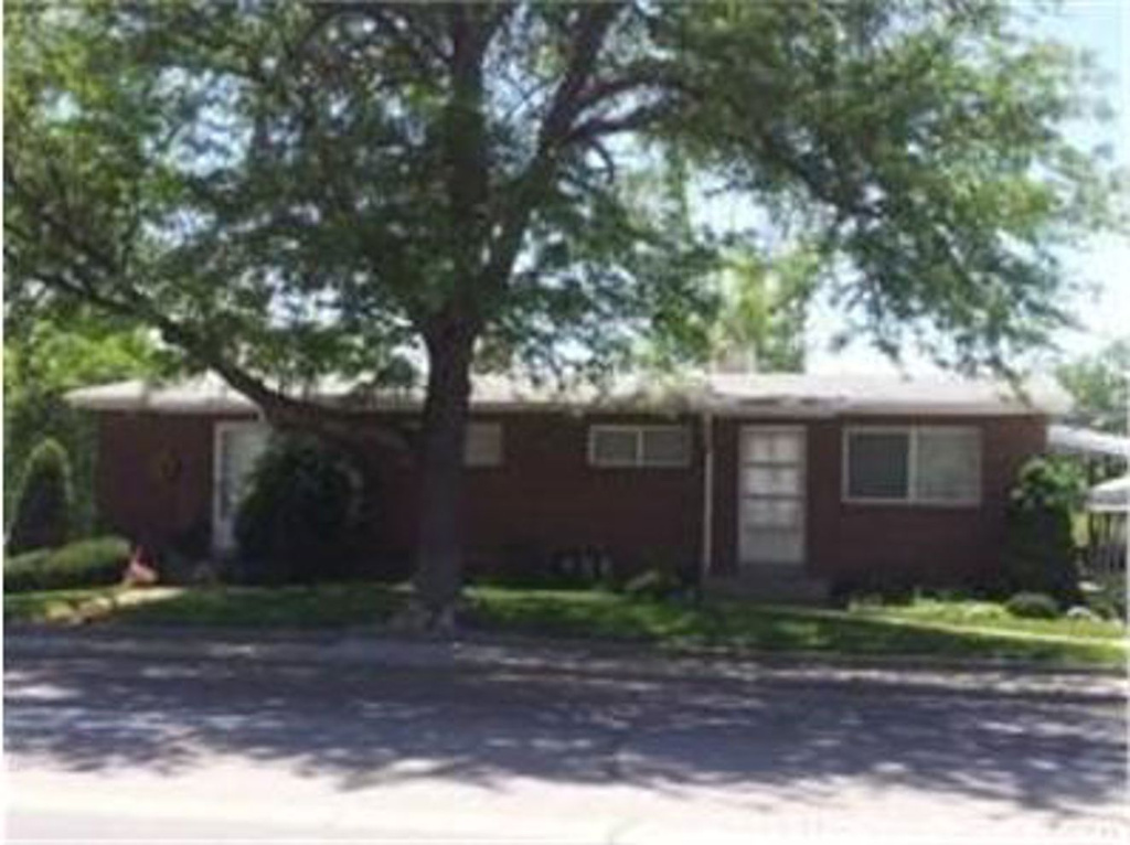 620 E Vine St, Murray, UT 84107