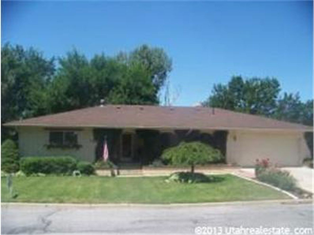 154 S 100 E, Farmington, UT 84025