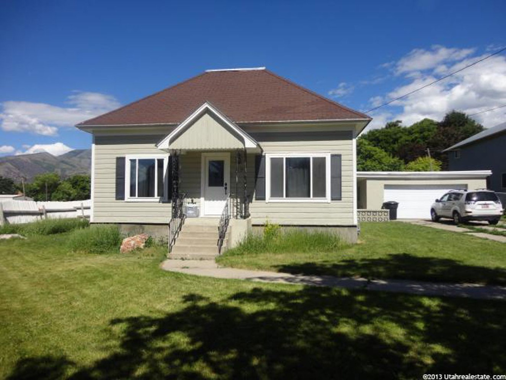69 S 100 E, Hyrum, UT 84319