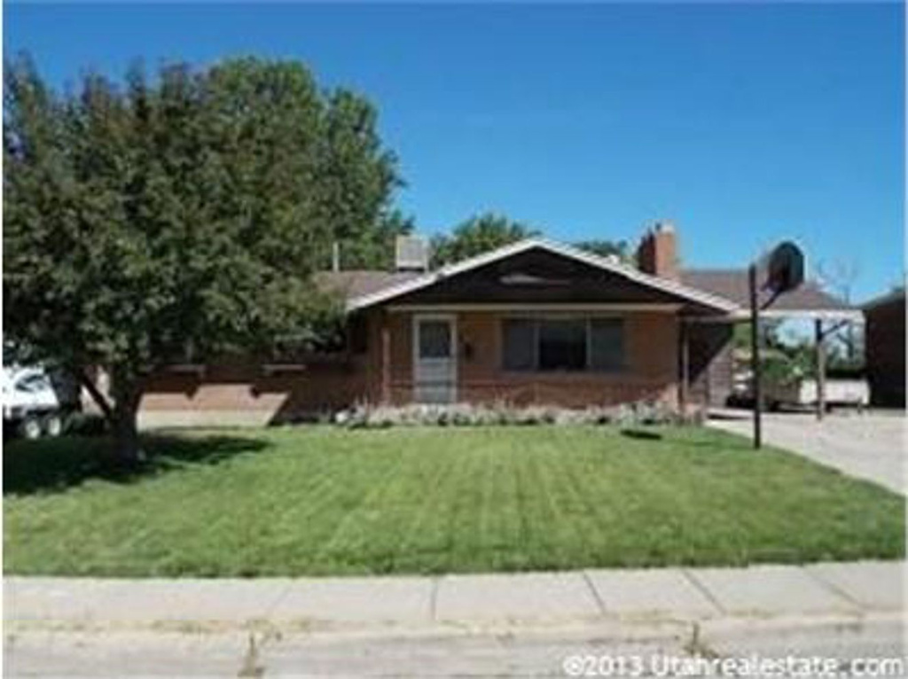 323 W 1985 N, Sunset, UT 84015