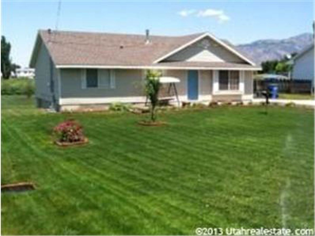 370 W 200 S, Hyrum, UT 84319
