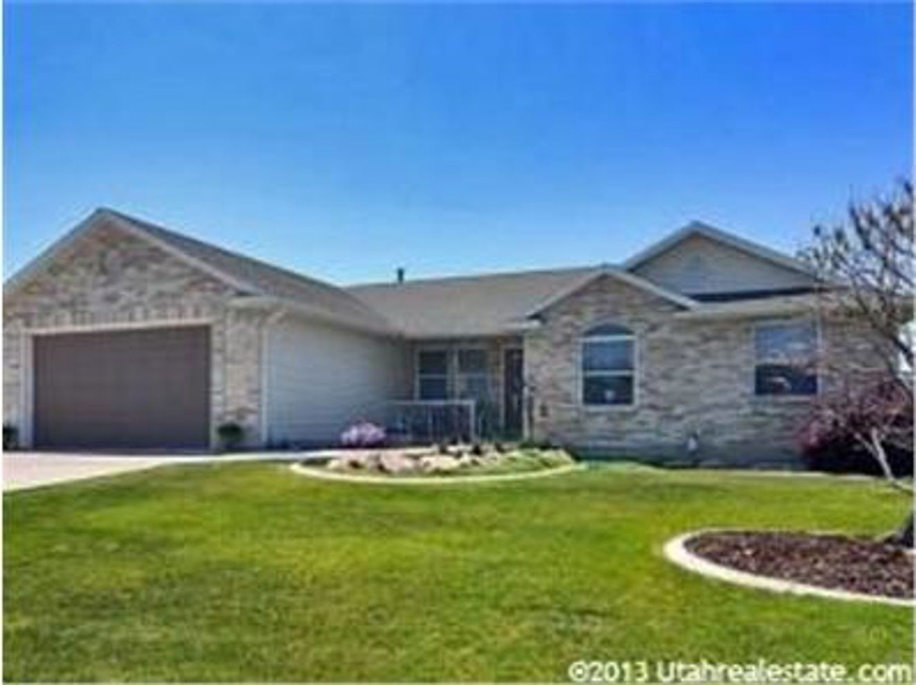 1419 N 1050 W, Clinton, UT 84015