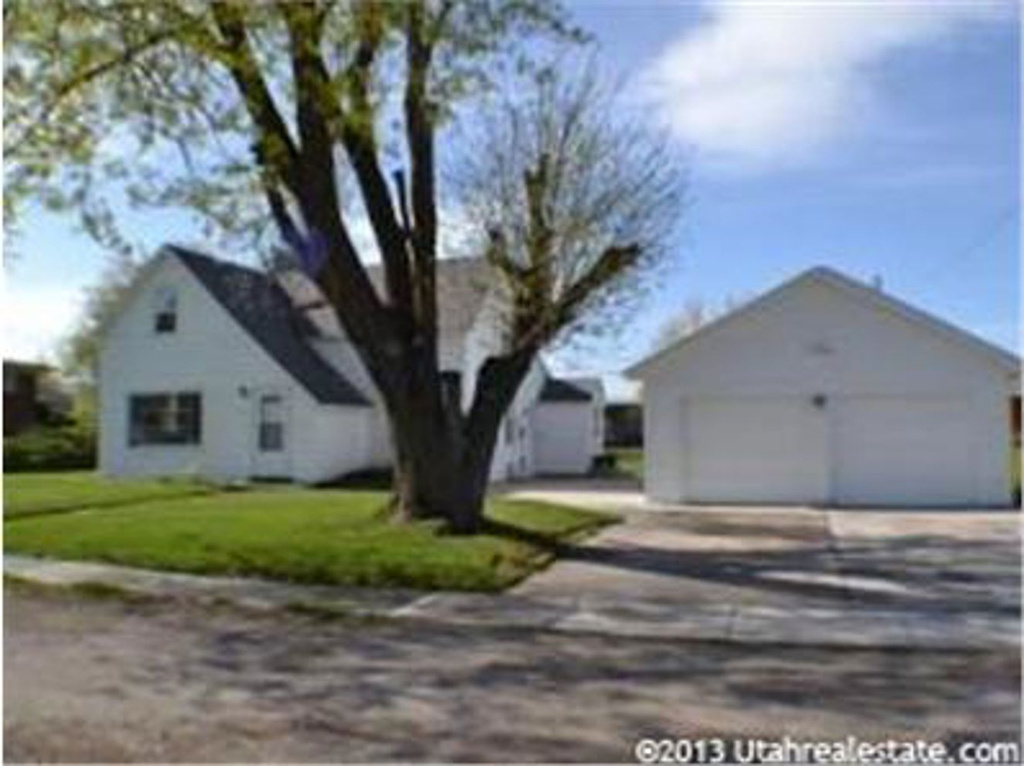 451 W 300 N, Hyrum, UT 84319