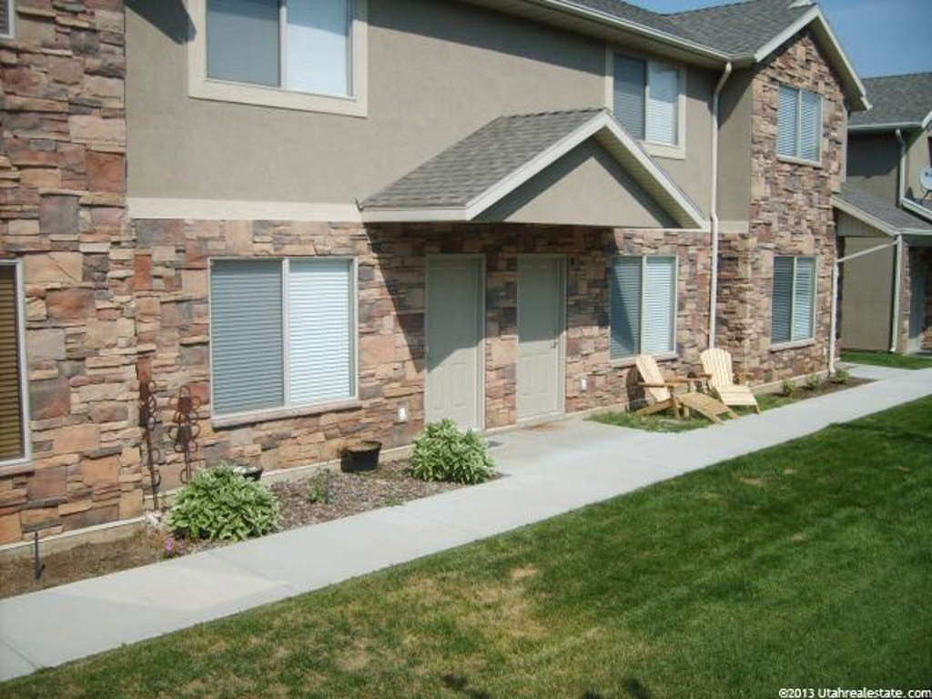 411 W 2000 S #11, Perry, UT 84302