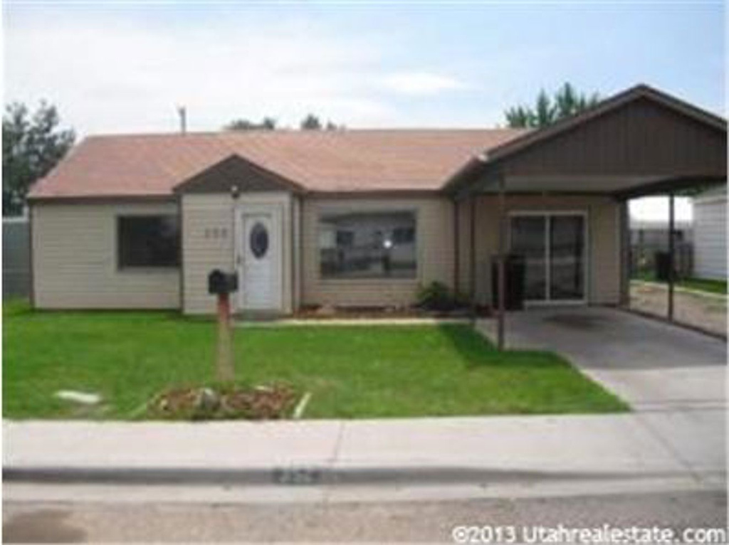 352 E 400 S, Vernal, UT 84078