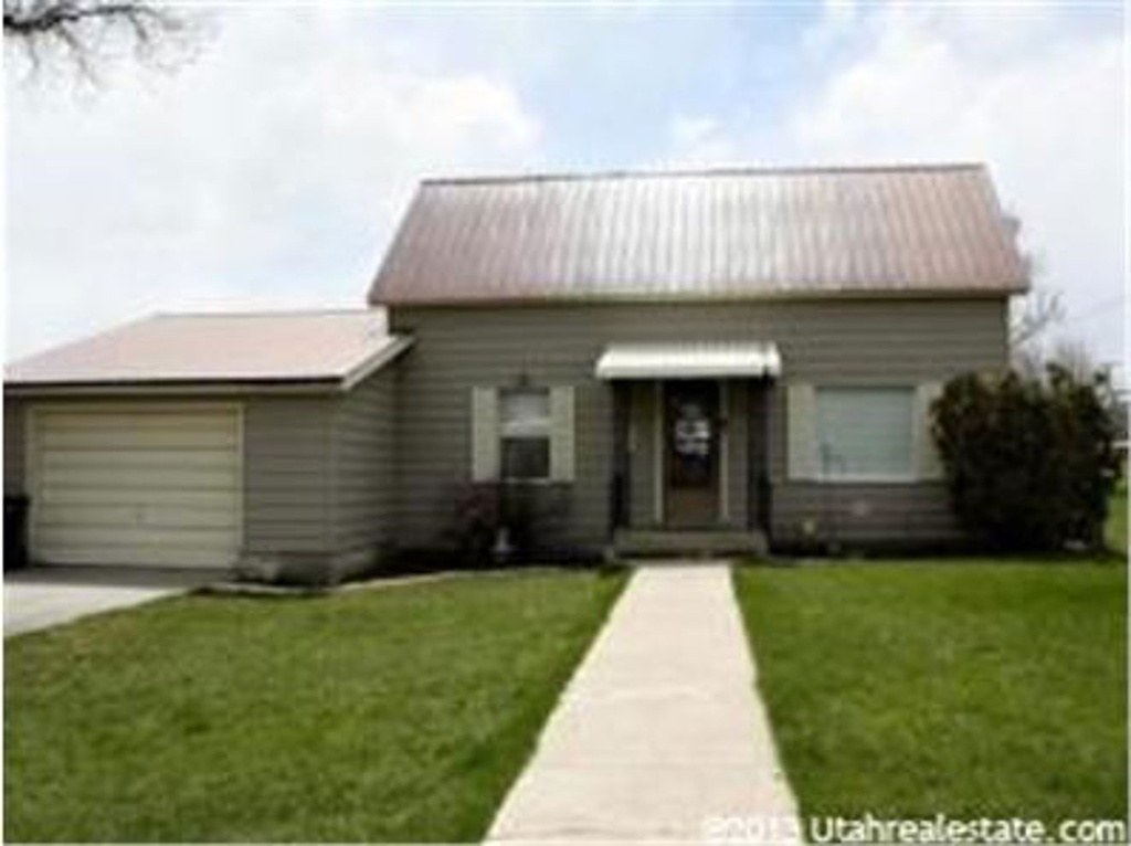 104 E 100 S, Clarkston, UT 84305