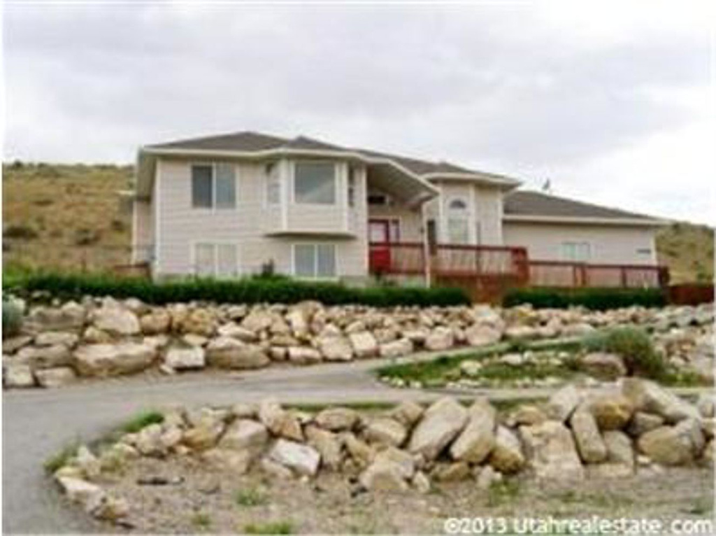 10965 N Wallace Ln, Thatcher, UT 84337