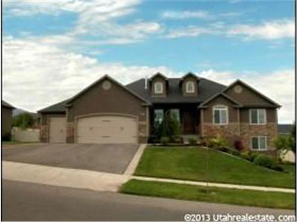 530 E 450 N, Hyde Park, UT 84318